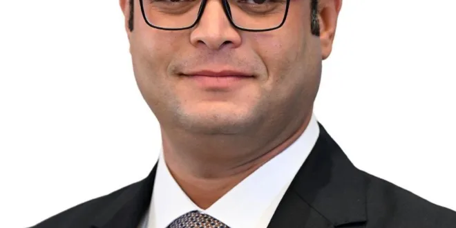 وزير الإسكان ومشروع بيت الوطن