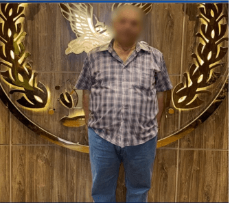 ضبط شخص إعتدي على كلب بعصا